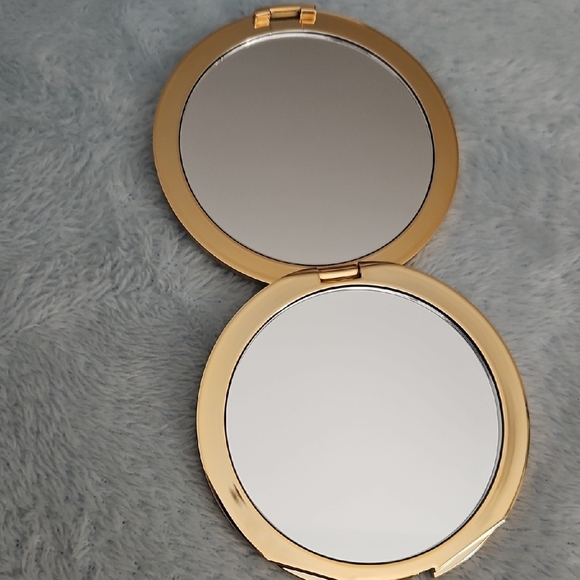 Mickey Mouse Gold Compact Mirror - Picture 3 of 3